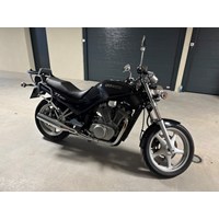 Verkaufe Suzuki VX800 3