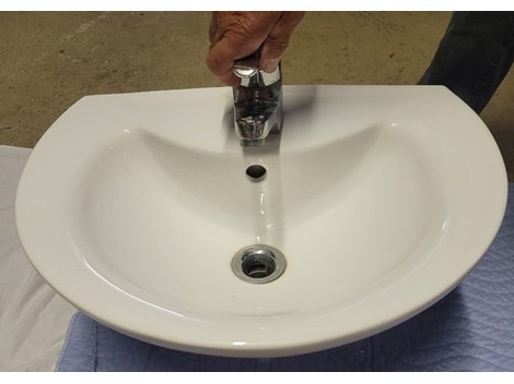 Kleines Waschbecken/Lavabo piccolo