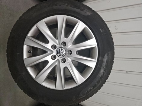 VW Felgen mit Winterreifen