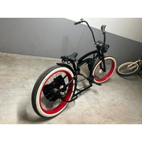 Custombike mit RAF-Rahmen – Hebelschaltung, rote 4