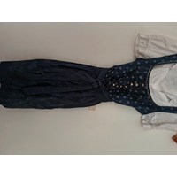 Verschiedene Dirndl 3