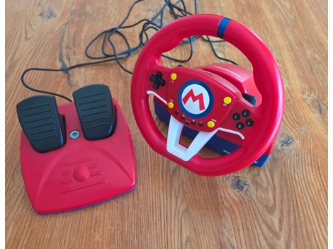 Lenkrad und Pedale Mario Kart