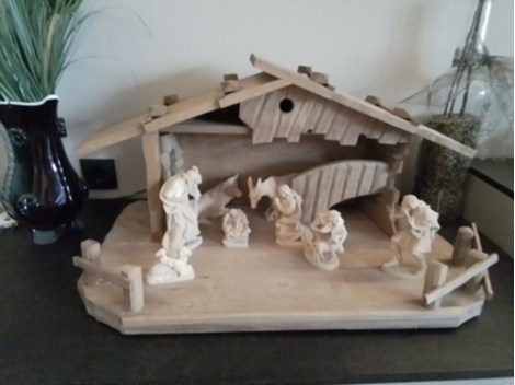 Krippenstall mit Figuren 1978