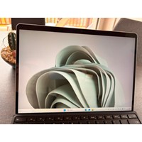 Microsoft Surface Pro 8 i5, 16 GB, 256 GB 2