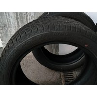 4 Winterreifen Momo 225/45 R17 (wie neu) 2