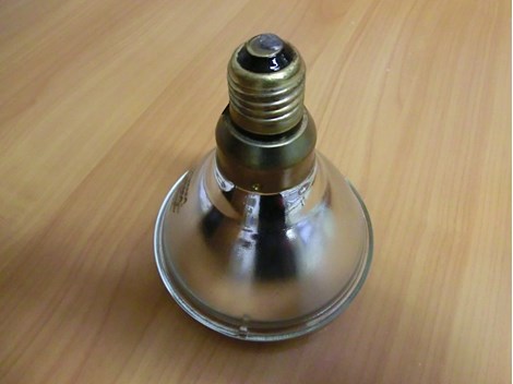 Glübirne zu 150W Weiss Glübirne zu 150W Weiss