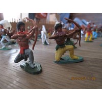 alte Cowboy+Indianerfiguren 4