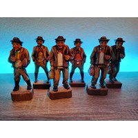 Bauernfiguren aus Holz 2