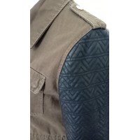 Jacke 15 € 4