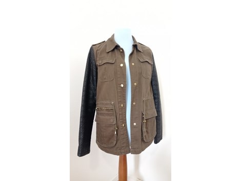 Jacke 15 € Jacke 15 €