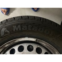 4 Ganzjahresreifen 215/65 R16 C 3